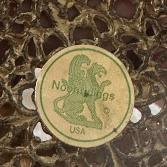 Noontidings Bud Vase Gold Tone Metal 2 Cherub Filigree Ormolu HOLLYWOOD REGENCY - Picture 10 of 10